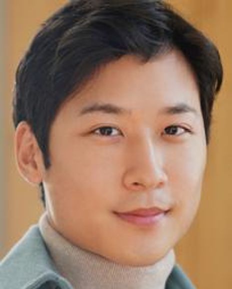 Joshua Lee Headshot