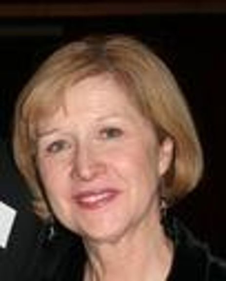 Suzanne Davis Headshot