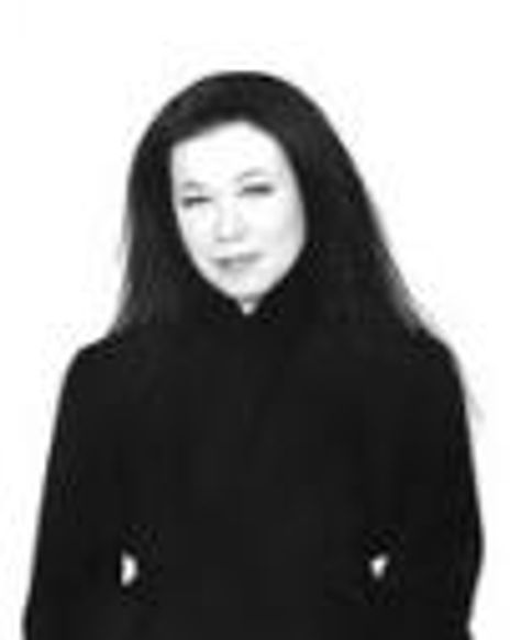 Eiko Ishioka Headshot