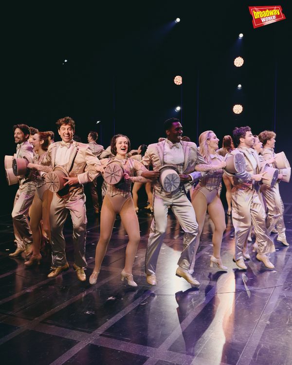 A CHORUS LINE Photos