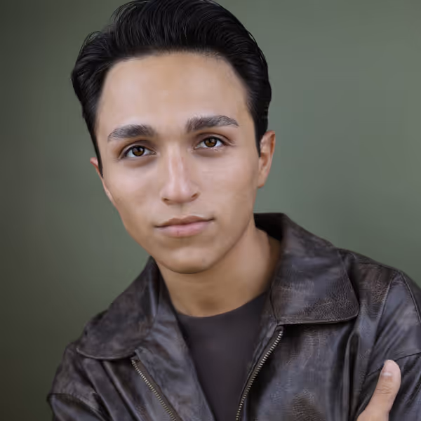 Interview: Jaiden Leo Riley On Making His Professional Leading Man Debut as Edward Le Photo