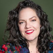 Interview: Sarah Goodman Talks Lesbian Thespian at The Beechman