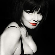 BWW Q&A: Sarah McGuinness on GRIT, GLITTER & GASLIGHT at The Duke of George