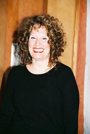 Leslie Ayvazian Photo