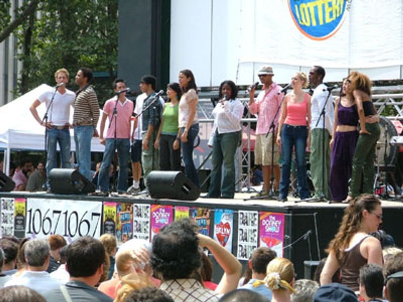 Photo Coverage: Broadway in Bryant Park — photo 8 of 14
