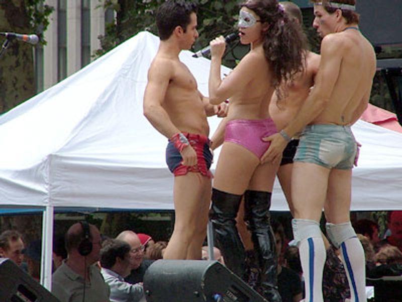 Photo Coverage: Broadway in Bryant Park — photo 12 of 14