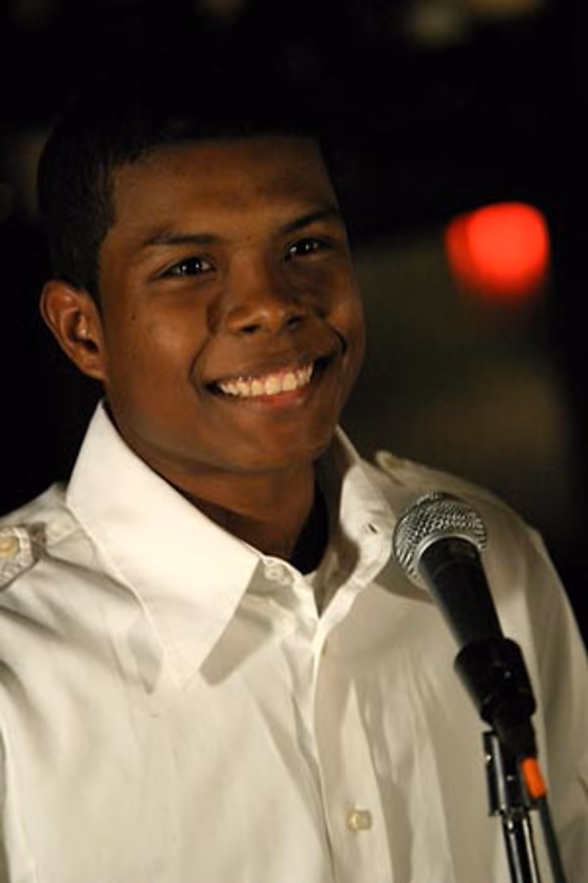Ameth Shee, an Epic Theatre student at David Strathairn Honored by Epic Theatre Center