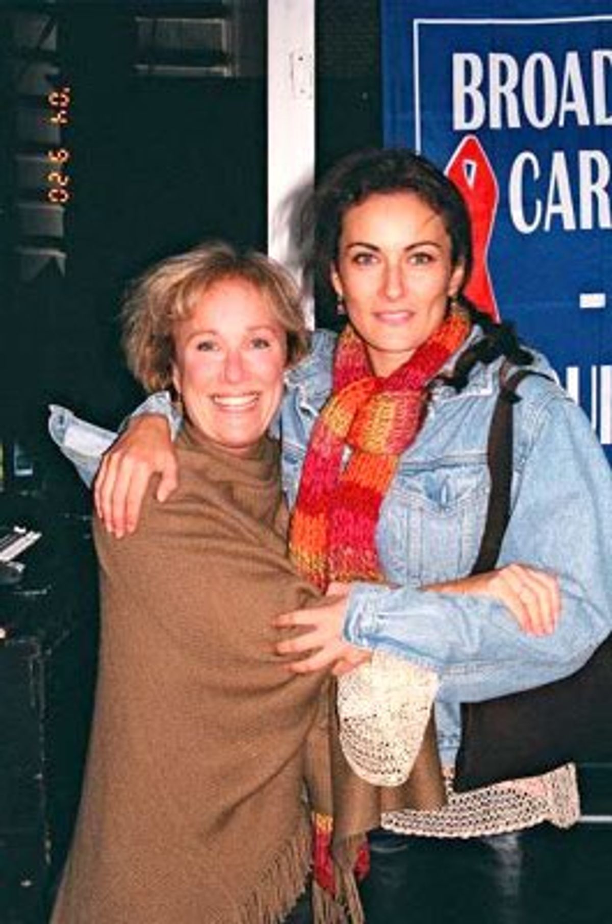 Laura Benanti most recently graced a Broadway stage in Nine
poses with her Mom, vocal teacher Linda Benanti at 
