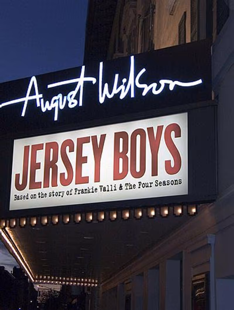 Photos: Glitzy Opening Night Arrivals at Jersey Boys — photo 1 of 39