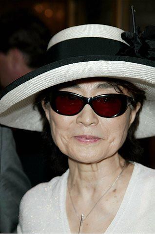 Yoko Ono Photo