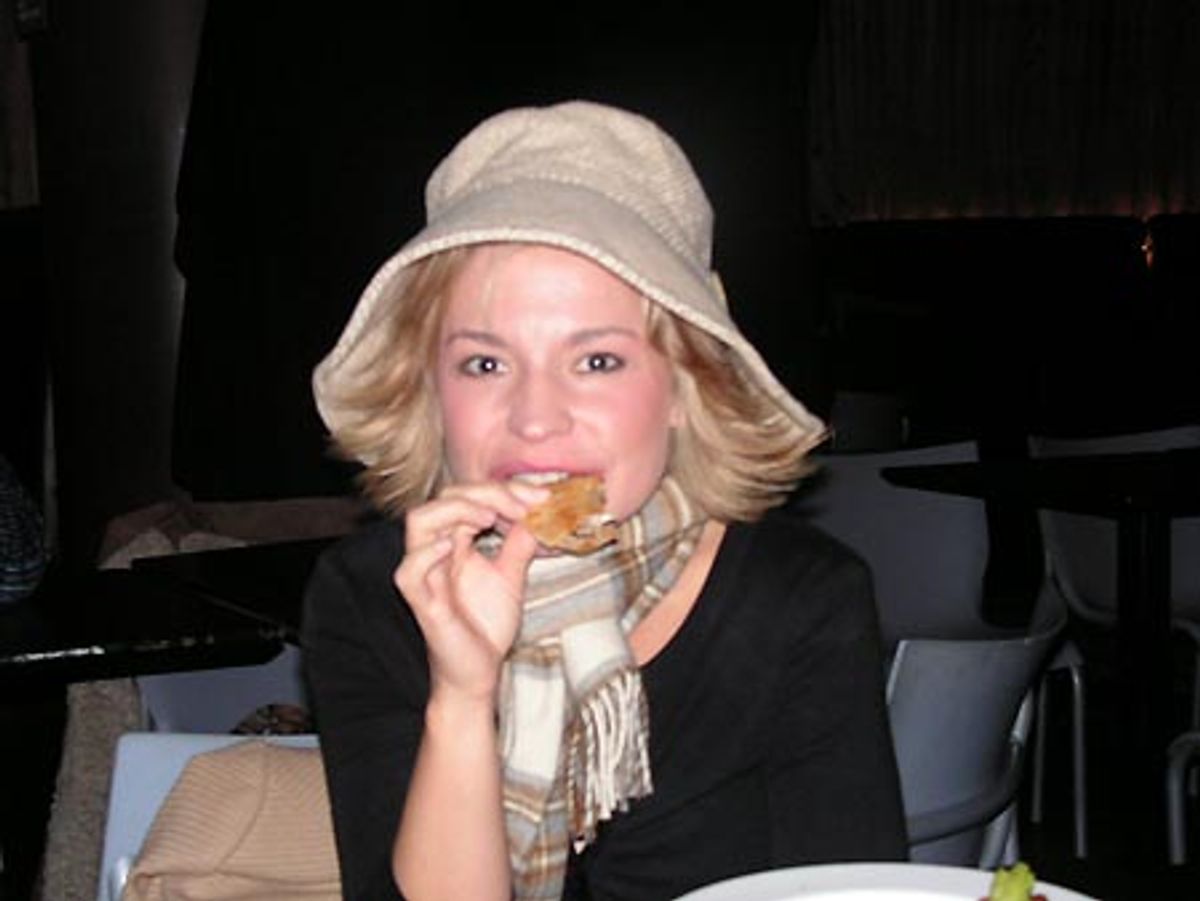 Jessica-Snow snacks between rehearsal and show  at 