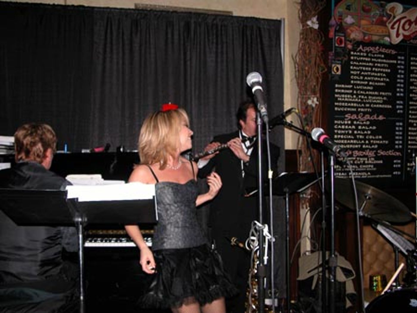 Photo Coverage: New Year's Eve Broadway Bash at Tony's DiNapoli Times Square  Image