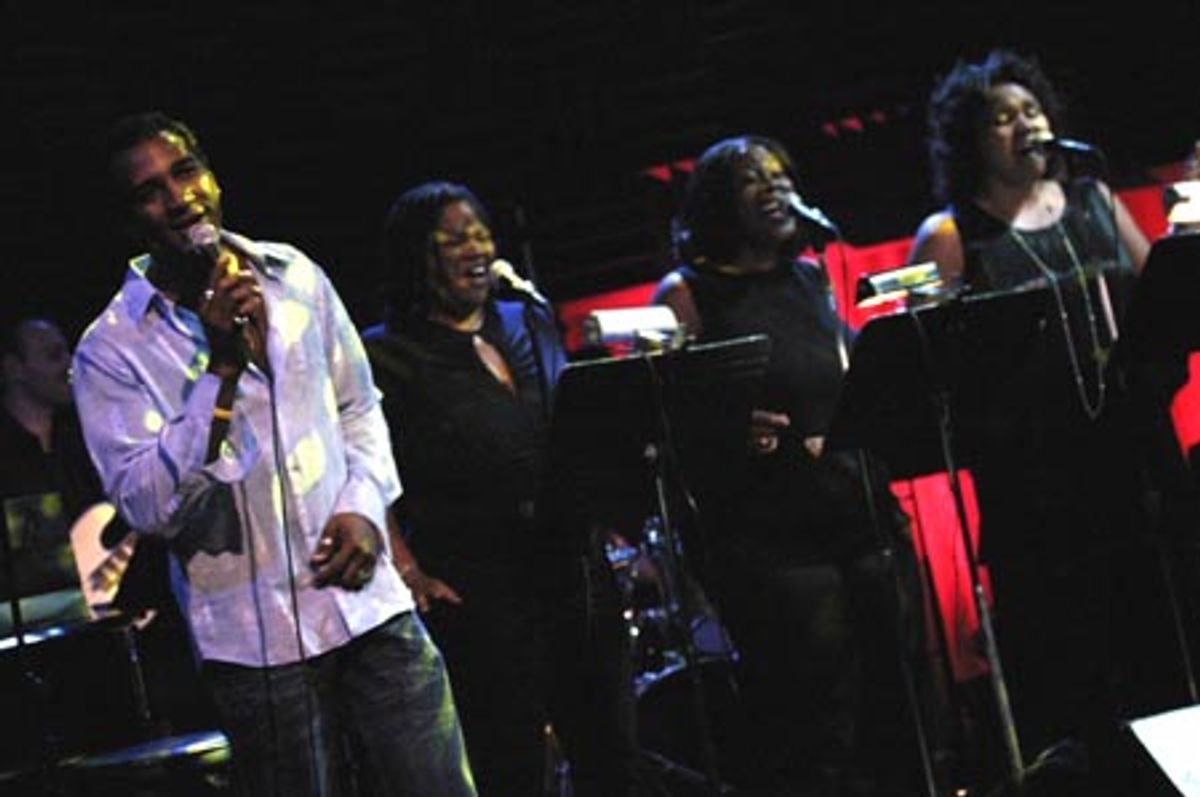 Photo Coverage: Norm Lewis Sings for the Actors' Fund at Joe's Pub
by Ben Strothmann

Broadway veteran Norm Lewis presented an evening of Broadway standards and popular songs at Joeâ€™s Pub at The Public Theatre, entitled â€œJust Chillinâ€™: An Evening at 