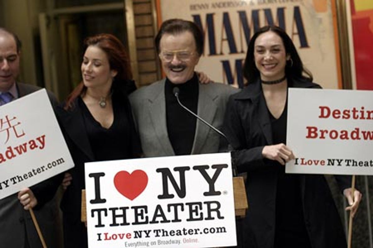 Goulet is joined by Chicago's 'Merry Murderesses', Michelle DeJean and Gabriela Garcia at 