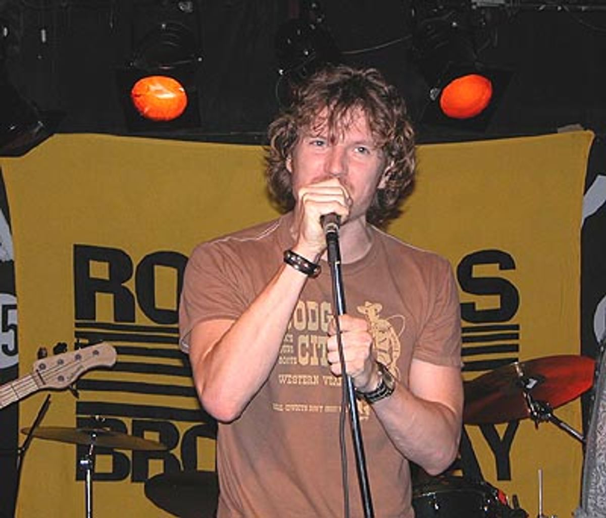 Ryan Link (Rent, AIDA) singing Whole Lot of Love at 