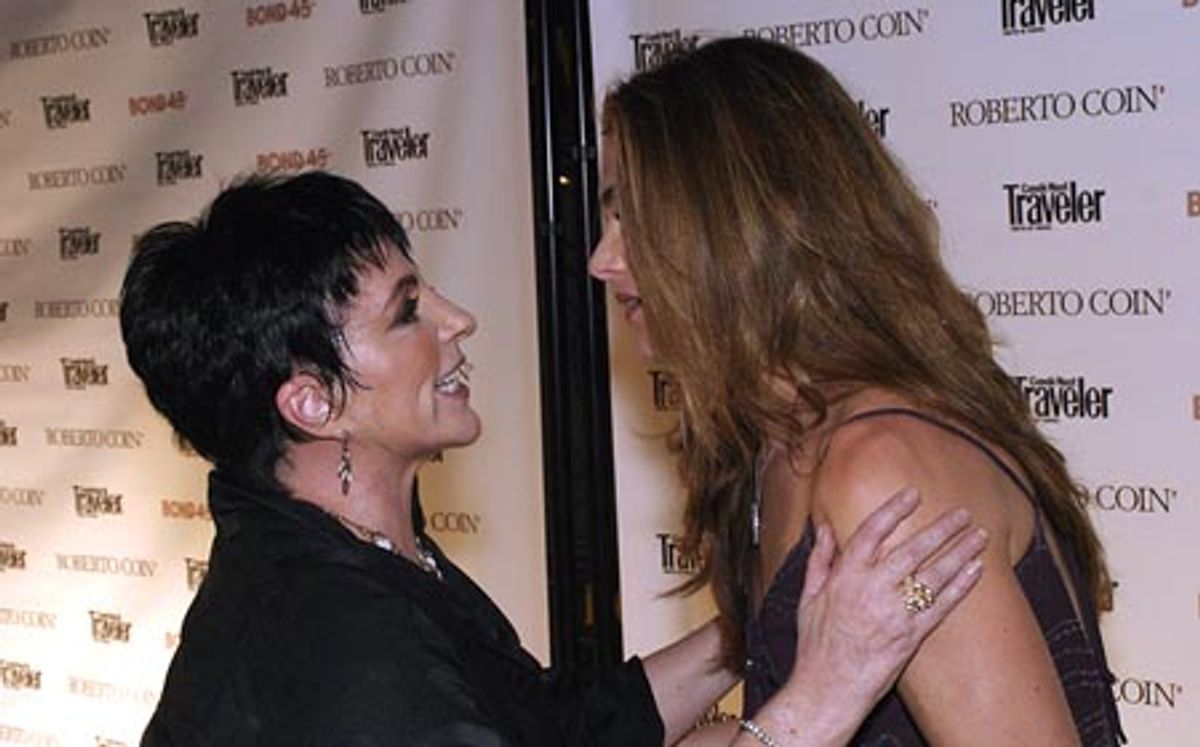 Liza Minnelli greets Brooke Shields at 