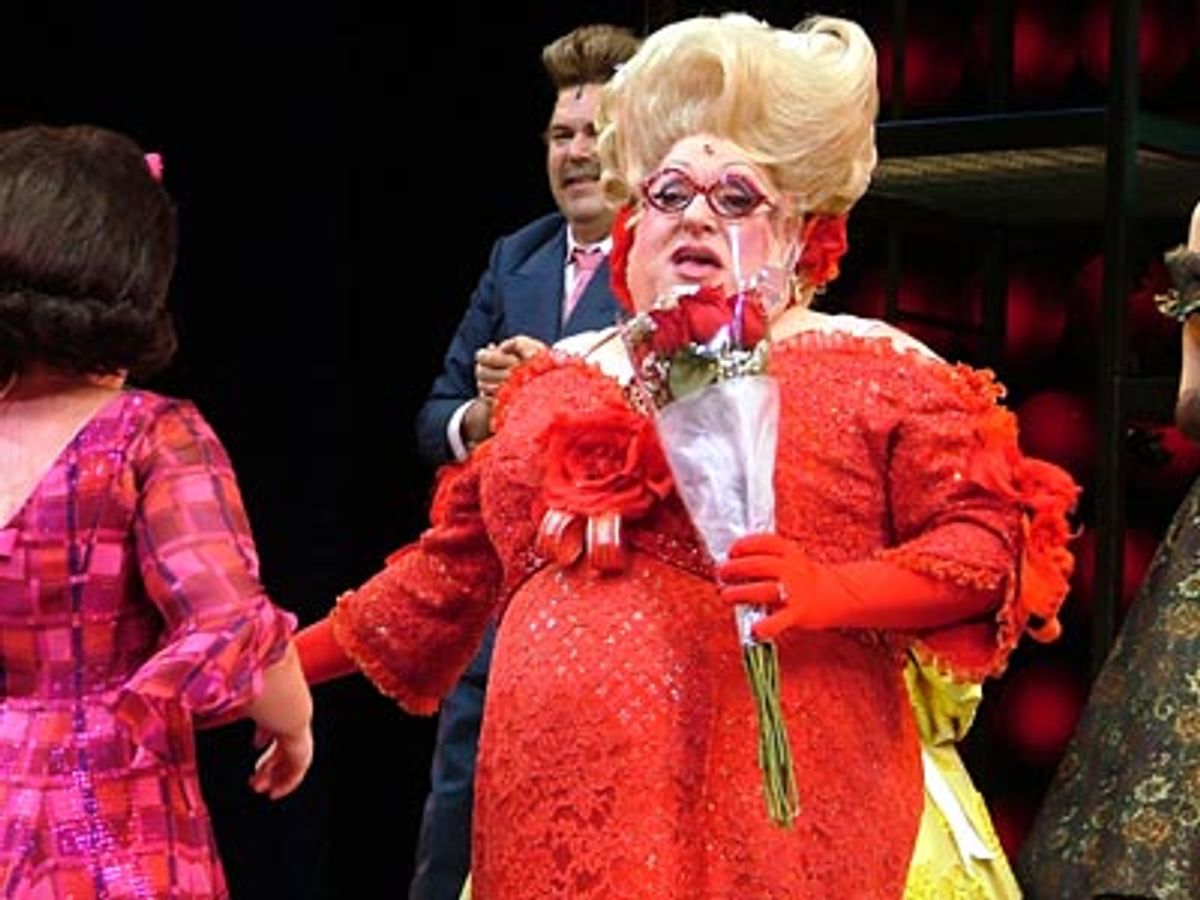 Bruce, with roses, takes his bow at 