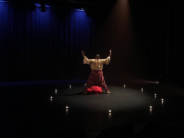 The play is called "Parasuicide", a hybrid word that means try to suicide, because the characters of the play are actually on the brink of suicide and Death is their future in the other side, everyone wants to die in his own way  1