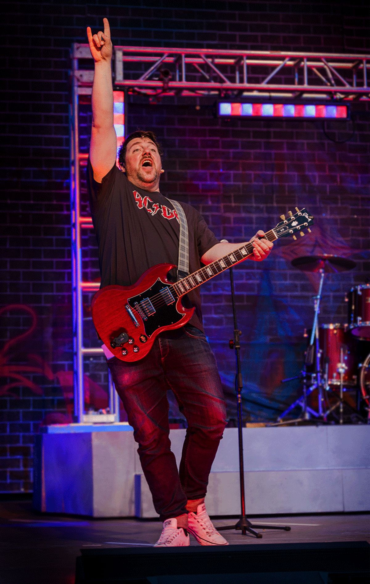 Robert Hingula plays the iconic role of Dewey Finn in "School of Rock"