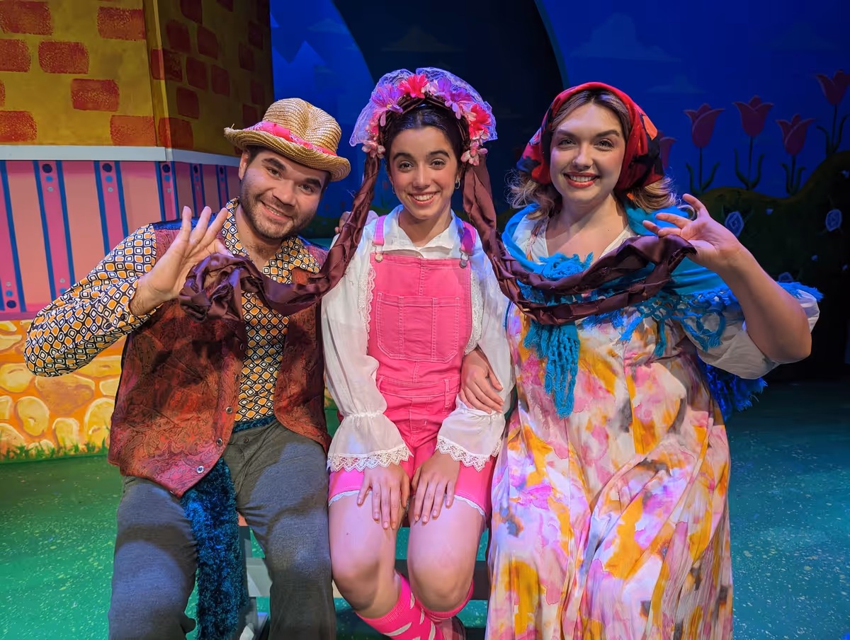 Eric (Stephen Denning) and Mary (Maria Hefte) share a light hearted moment with their daughter Rapunzel (Kelly Laines) Eric (Stephen Denning) and Mary (Maria Hefte) share a light hearted moment with their daughter Rapunzel (Kelly Laines)