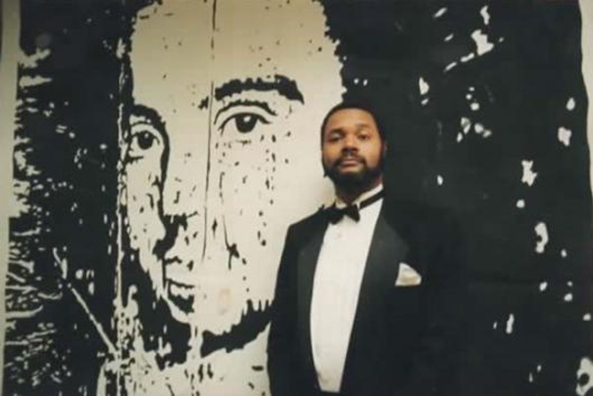 Bard Closes On Harrison Street: After numerous engagements in multiple states at many, many venues, Darryl Maximilian Robinson gave his last run of A Bit of the Bard: 2001 in May in Oak Park.