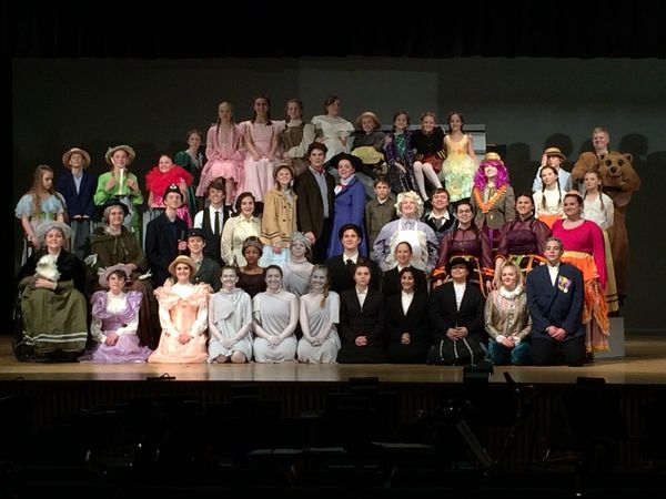 Image of entire cast. 3