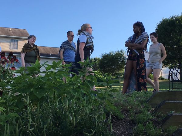 Titania and Oberon arguing, while Puck and the Fairy Court look on. 1