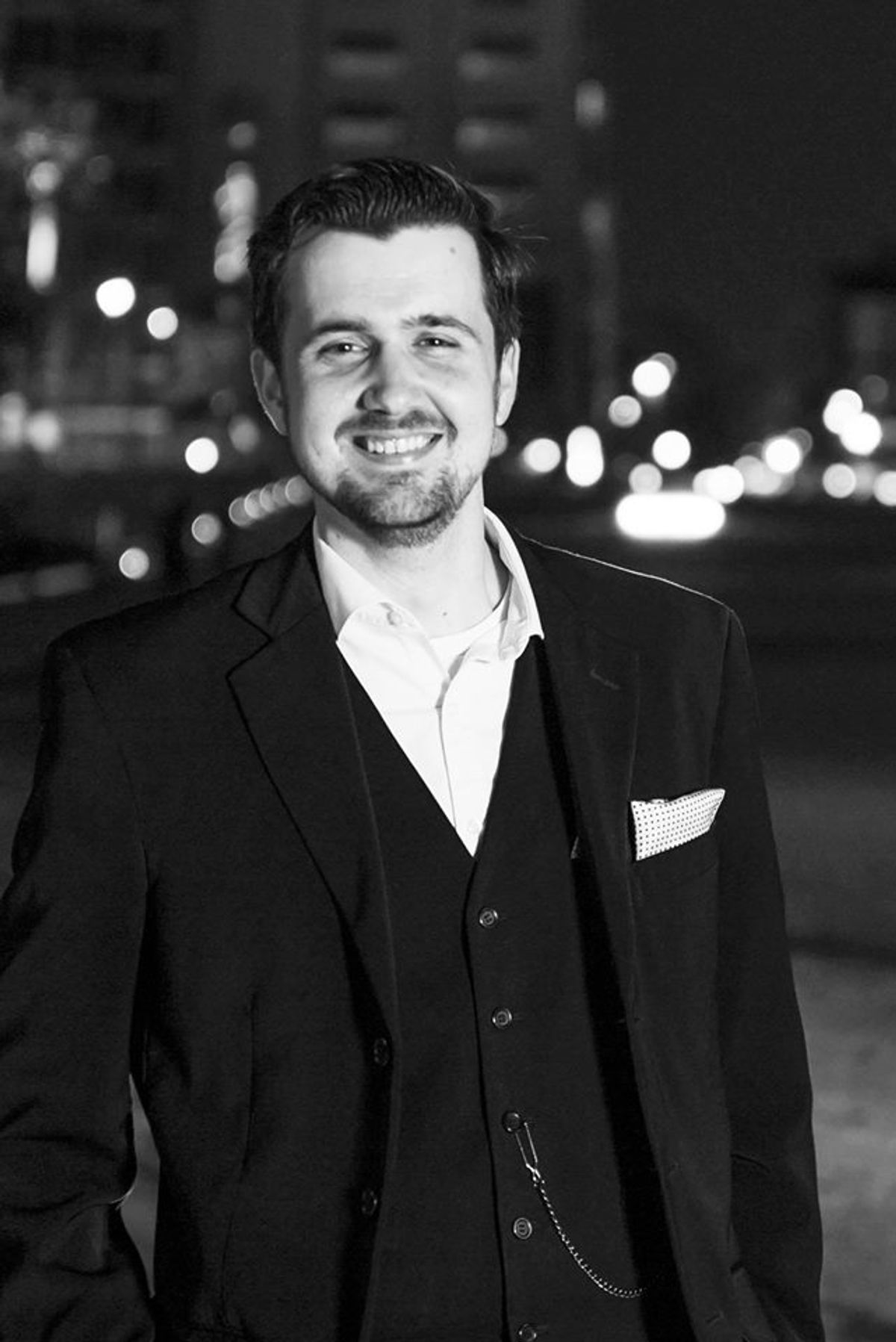 Peter Belk stars as Paul in mad Theatre of Tampa's Company