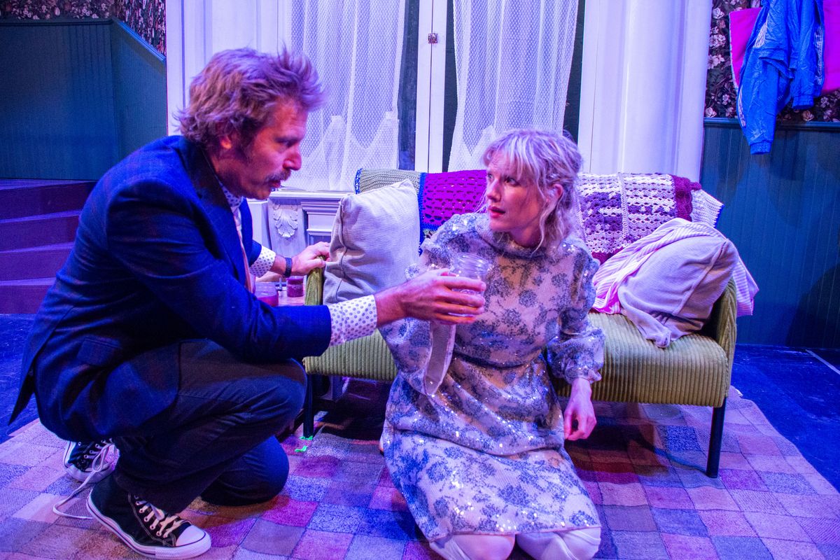 Matthew Anderson & Whitney Ellis in The Swan at the Garage Theatre

Photo Credit: Diana Kaufmann