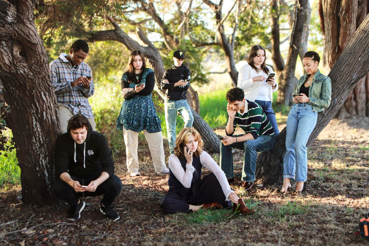 From left to right: Kahlil Leneus, Kevin Singer, Ellie Ramos, Cash Cobb-Vialet, Will Lewis, Ernst Wang, Shelby Stewart, Tanaka Dunbar Ngwara From left to right: Kahlil Leneus, Kevin Singer, Ellie Ramos, Cash Cobb-Vialet, Will Lewis, Ernst Wang, Shelby Stewart, Tanaka Dunbar Ngwara