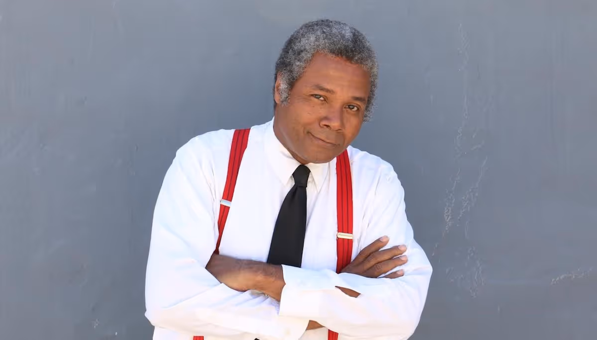 49-year-long theatre veteran Darryl Maximilian Robinson ( The Founder of both The Excaliber Shakespeare Company of Chicago and The Excaliber Shakespeare Company Los Angeles Archival Project ) has been involved in over 250 live stage and literary arts presentations during his nearly five decades as a theatre artist and he discusses his career and work over the course of four Guest Actor Appearances on Ron Brewington's internet performing arts television show "The Actor's Choice" including on Episode 2.37 in September of 2016, Episode 5.52 in December of 2019, Episode 7.18 in May of 2021 and Episode 8.16 in April of 2022. 49-year-long theatre veteran Darryl Maximilian Robinson ( The Founder of both The Excaliber Shakespeare Company of Chicago and The Excaliber Shakespeare Company Los Angeles Archival Project ) has been involved in over 250 live stage and literary arts presentations during his nearly five decades as a theatre artist and he discusses his career and work over the course of four Guest Actor Appearances on Ron Brewington's internet performing arts television show "The Actor's Choice" including on Episode 2.37 in September of 2016, Episode 5.52 in December of 2019, Episode 7.18 in May of 2021 and Episode 8.16 in April of 2022.