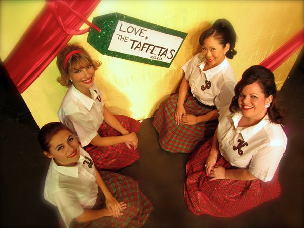 The cast of A TAFFETA CHRISTMAS 1