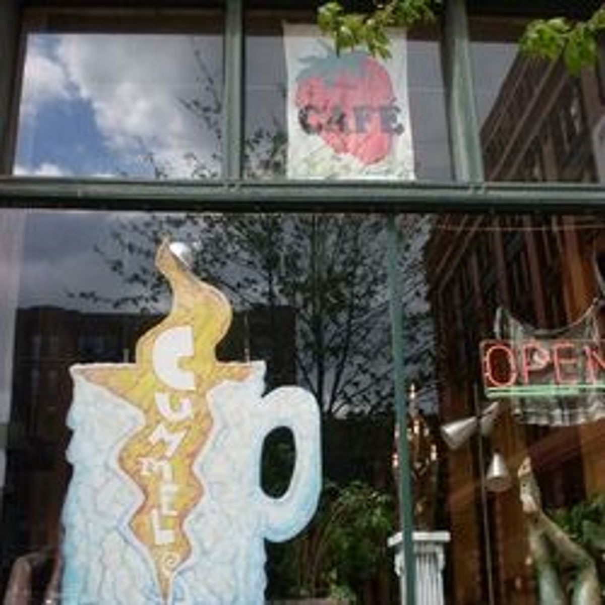 THE LITTLE COFFEE SHOP THAT HOUSED O'NEILL'S EPIC PLAY!: Here is a photo of the exterior entrance of Cummel's Cafe in downtown St. Louis, Missouri where Actor / Director Darryl Maximilian Robinson's 1993 Excaliber Productions, Ltd. revival of Eugene O'Neill's epic family drama "Long Day's Journey Into Night" was staged. THE LITTLE COFFEE SHOP THAT HOUSED O'NEILL'S EPIC PLAY!: Here is a photo of the exterior entrance of Cummel's Cafe in downtown St. Louis, Missouri where Actor / Director Darryl Maximilian Robinson's 1993 Excaliber Productions, Ltd. revival of Eugene O'Neill's epic family drama "Long Day's Journey Into Night" was staged.