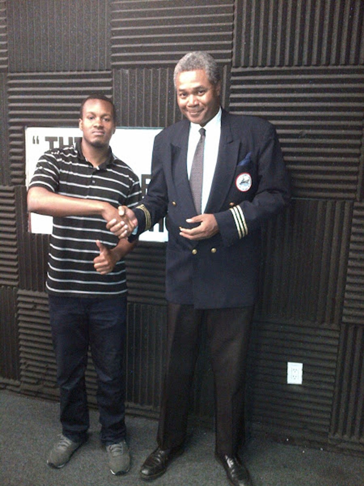 THAT'S A WRAP!: Sound Engineer and Video Cameraman Laron "LP" Daviston congratulates Excaliber Shakespeare Company of Chicago and Excaliber Shakespeare Company Los Angeles Archival Project Founder Darryl Maximilian Robinson at the end of his September 19, 2016 interview on Ron Brewington's "The Actor's Choice" Episode 2.37. Photo by Ron Brewington.
