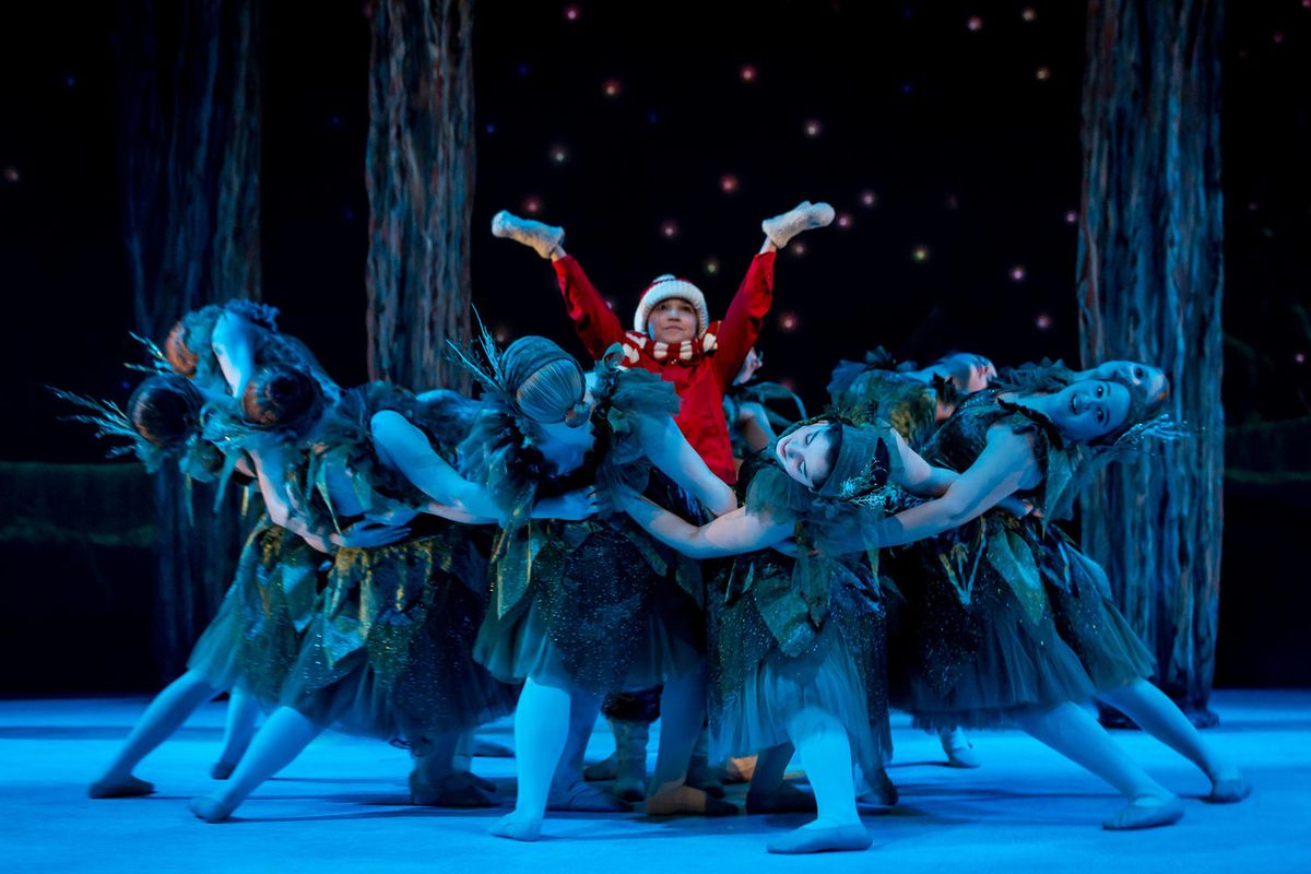 Owl Moon (2013) with Escalate Dance. Photos by Jeff Larson