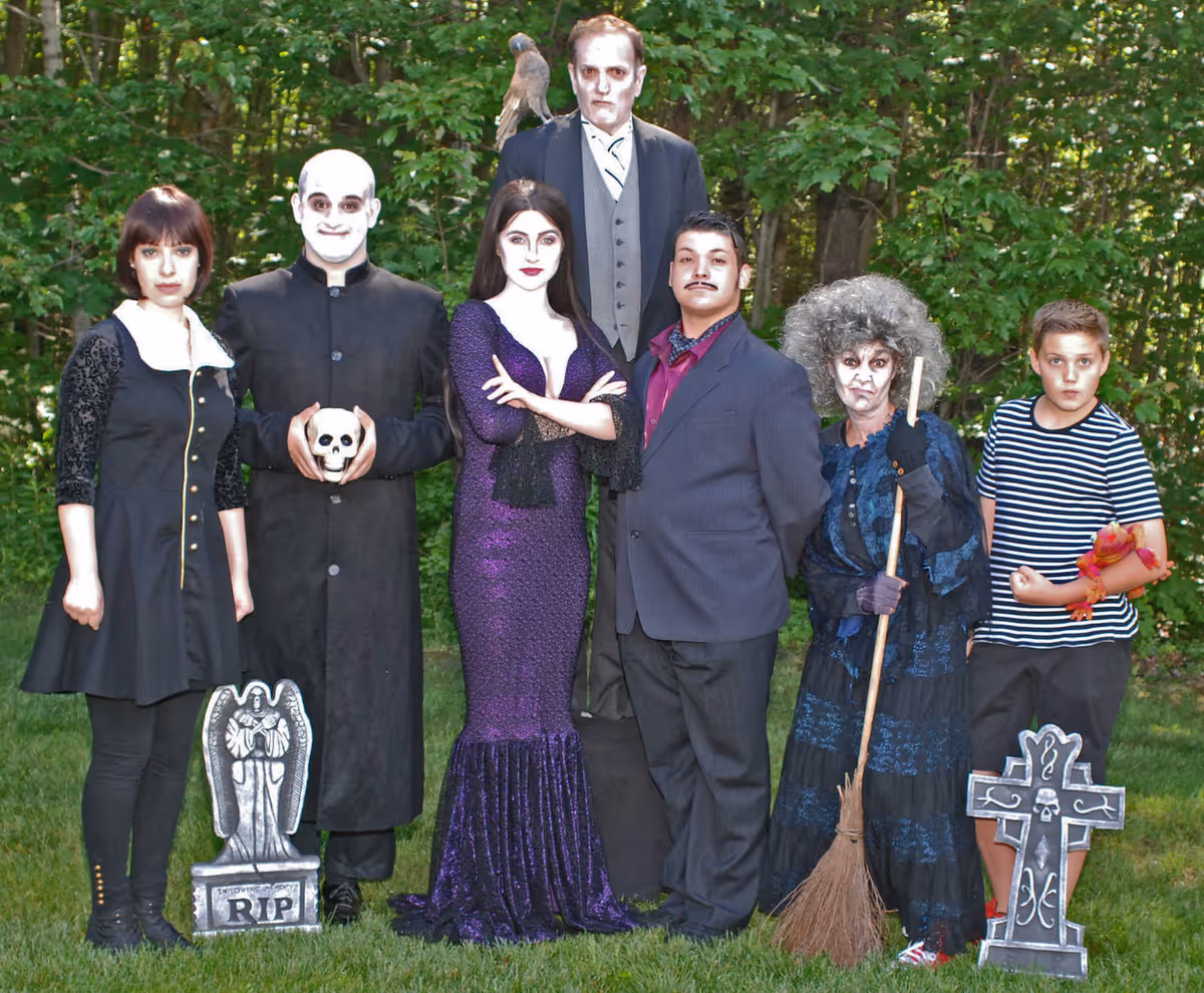 "Live Before We Die" (L-R)
Allison Sandler, Billy Goldstein, Emma Roos, John Monzo, Brian Finnerty, Margaret Bush, Colby White "Live Before We Die" (L-R)
Allison Sandler, Billy Goldstein, Emma Roos, John Monzo, Brian Finnerty, Margaret Bush, Colby White