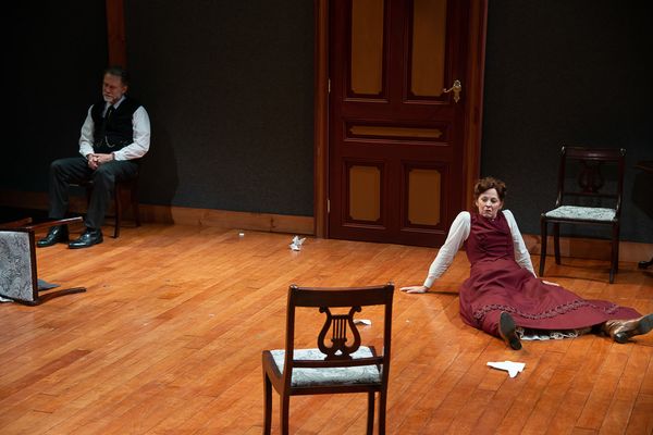 Torvald and Nora, played by Boyd Gaines and Kathleen McNenny. Photo by Hubert Schriebl. 5