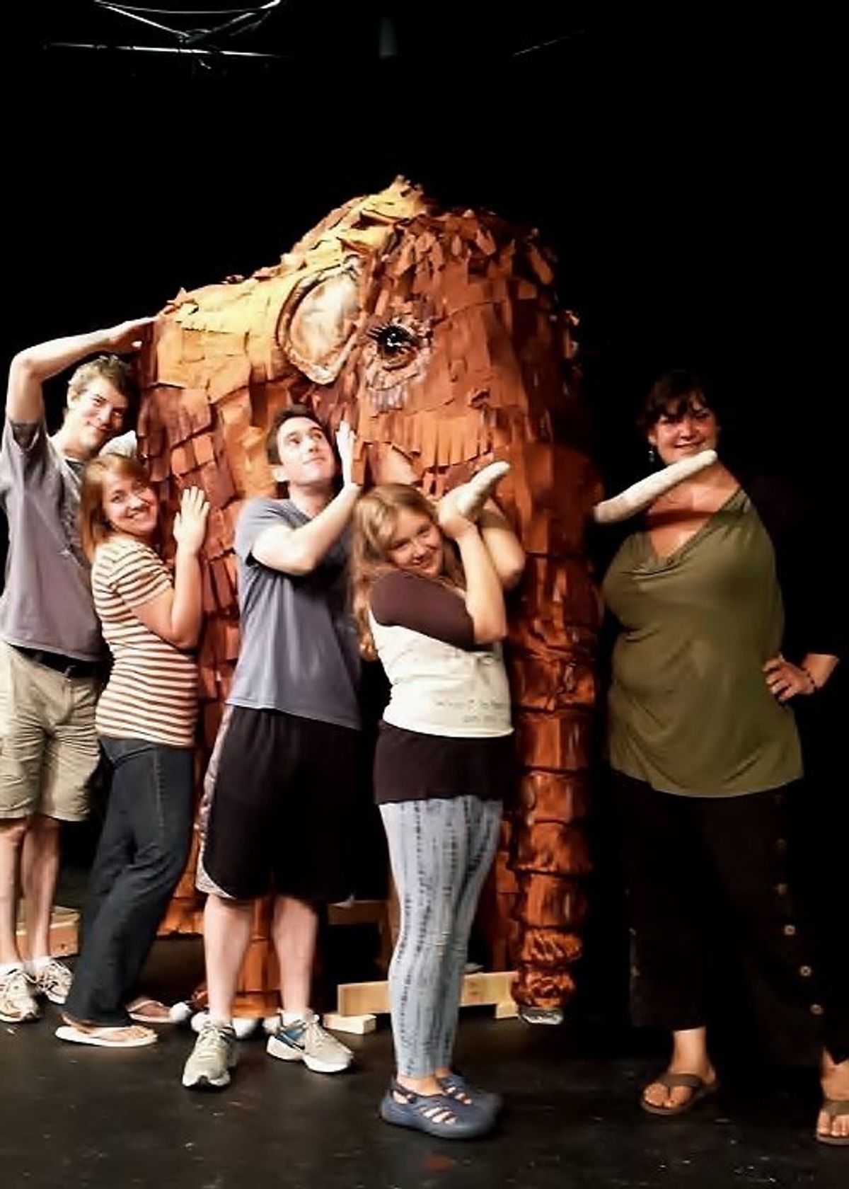 Photo by Jake Williams
From Left to Right: Robb Ecker, Lisa DelCegno, Brett Aiello, Abby Auden, and Jilly Dvorsky Photo by Jake Williams
From Left to Right: Robb Ecker, Lisa DelCegno, Brett Aiello, Abby Auden, and Jilly Dvorsky