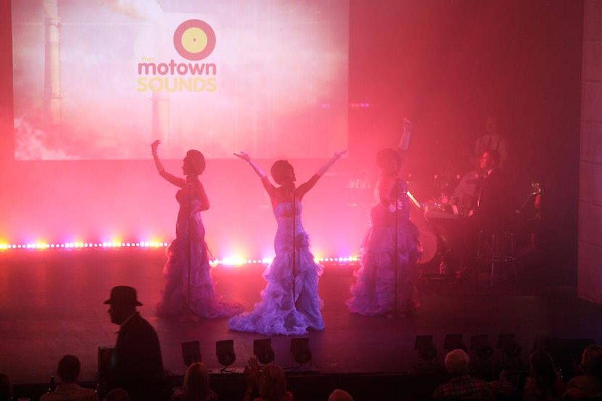 Featuring Motown's Diana Ross & The Supremes Featuring Motown's Diana Ross & The Supremes