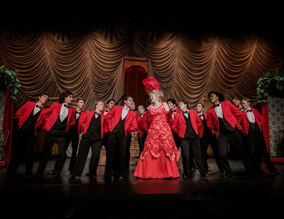 Toni Tennille and ensemble in "Hello, Dolly!" Toni Tennille and ensemble in "Hello, Dolly!"