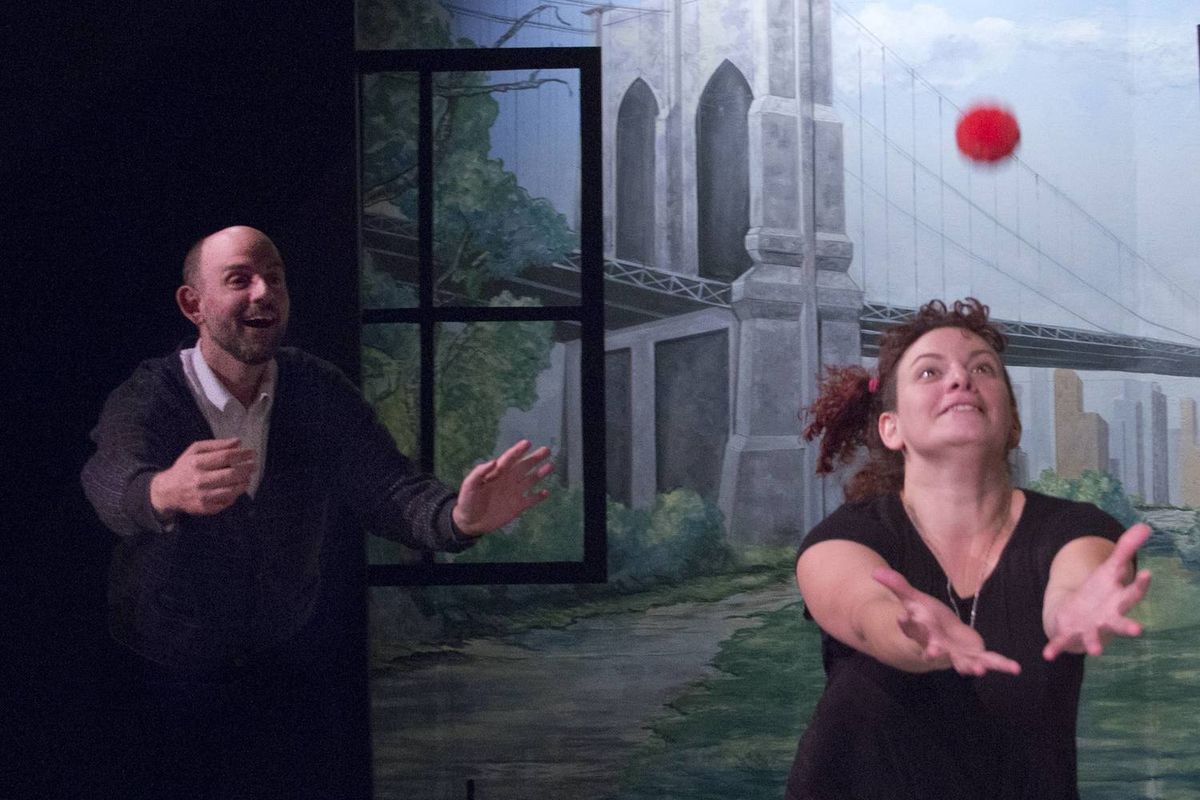 From the left: Steven Siemiatkoski as Greg and Jill Luberto as Sylvia. From the left: Steven Siemiatkoski as Greg and Jill Luberto as Sylvia.