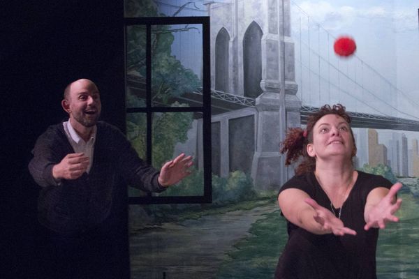 From the left: Jill Luberto as Sylvia, Steven Siemiatkoski as Greg and Jennifer Tellier as Kate. 5