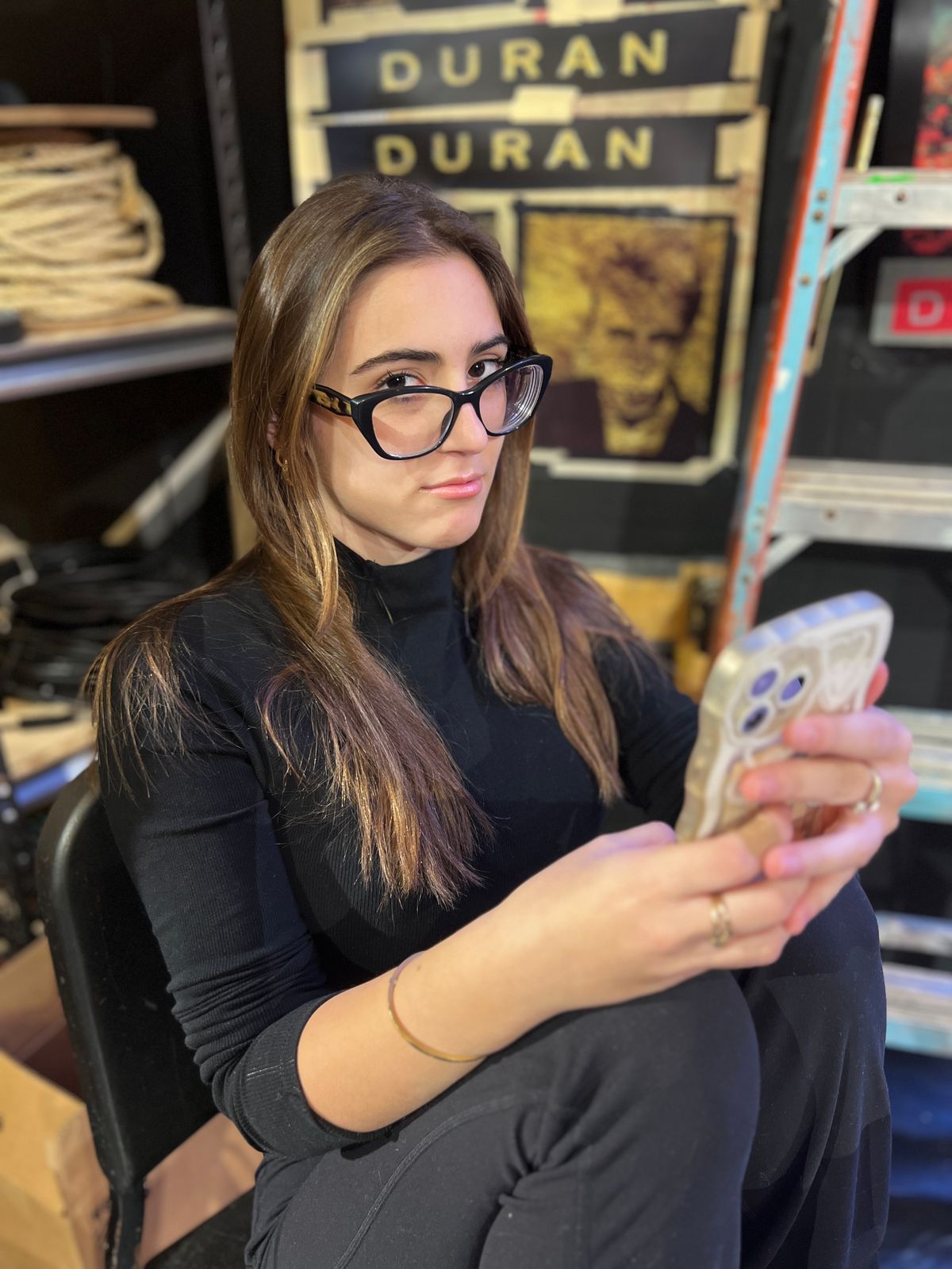 Cindy Demaj as Taylor