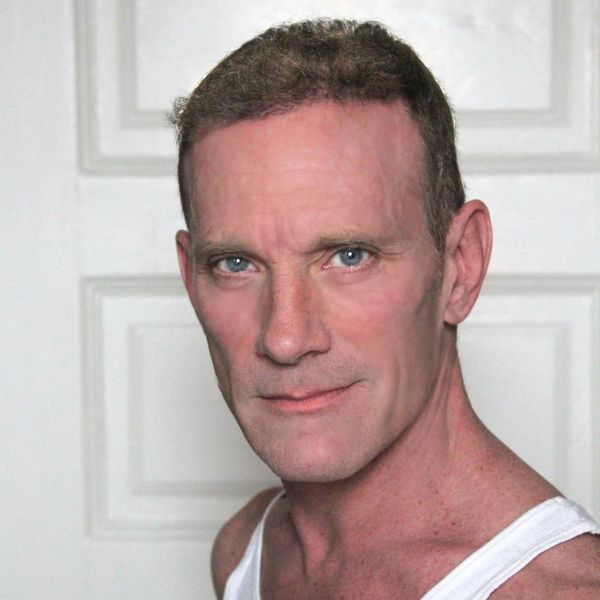 Writer/performer Chris Harder. Photo by David Ayllon. 2