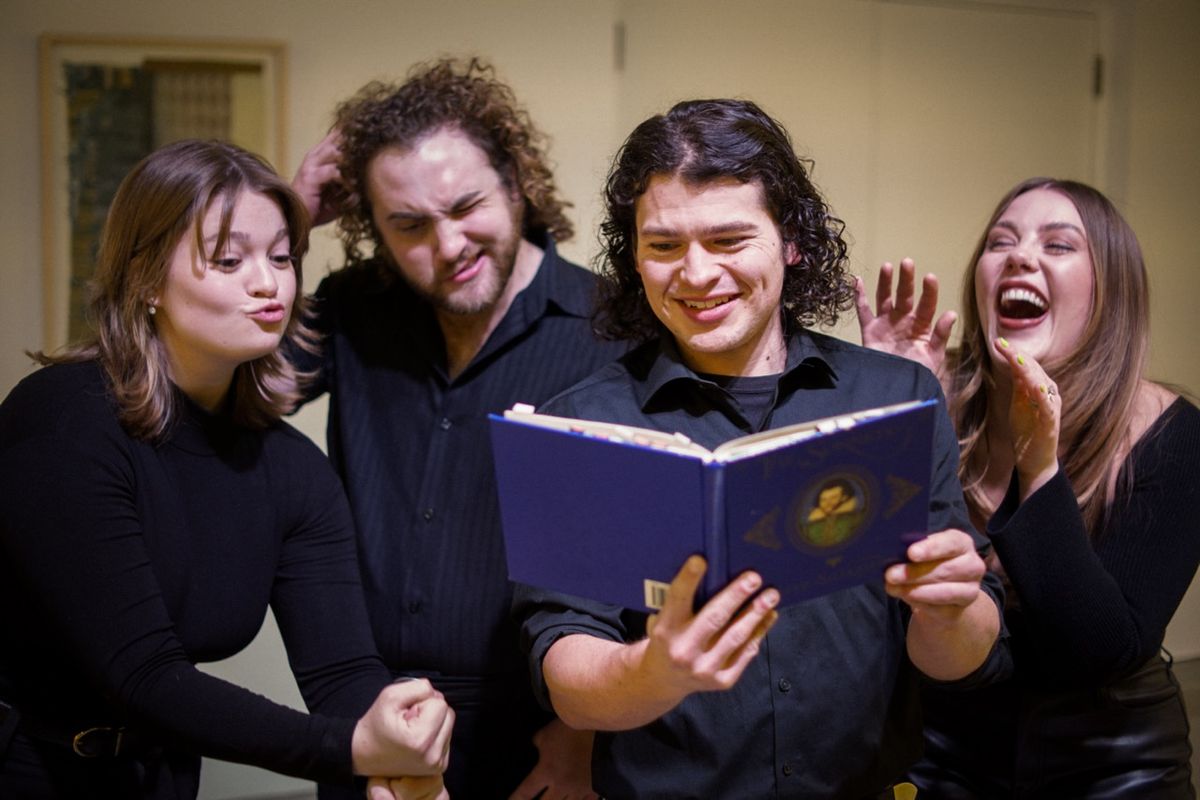 The cast of A Valentine''''s Affair plays Sonnets From a Hat The cast of A Valentine''''s Affair plays Sonnets From a Hat