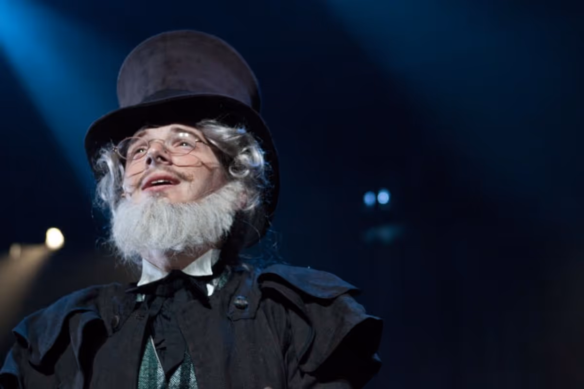 Clyde Hollenbach - The Circus in Winter (Photo: Ball State Daily News) Clyde Hollenbach - The Circus in Winter (Photo: Ball State Daily News)