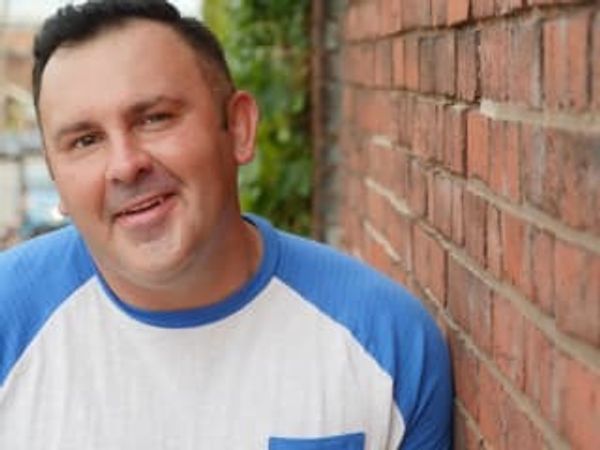 Jamie Campbell's headshot 1