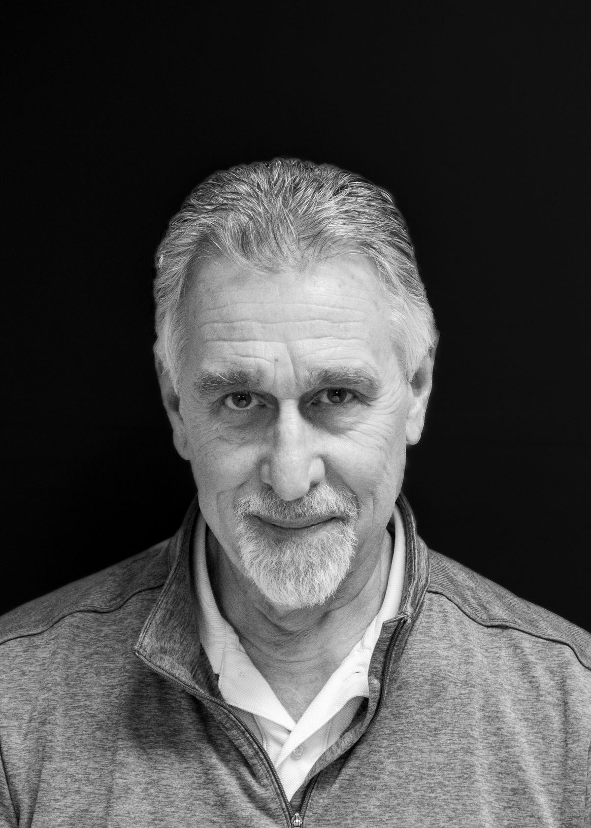 Chuck Hawes as Davenport 