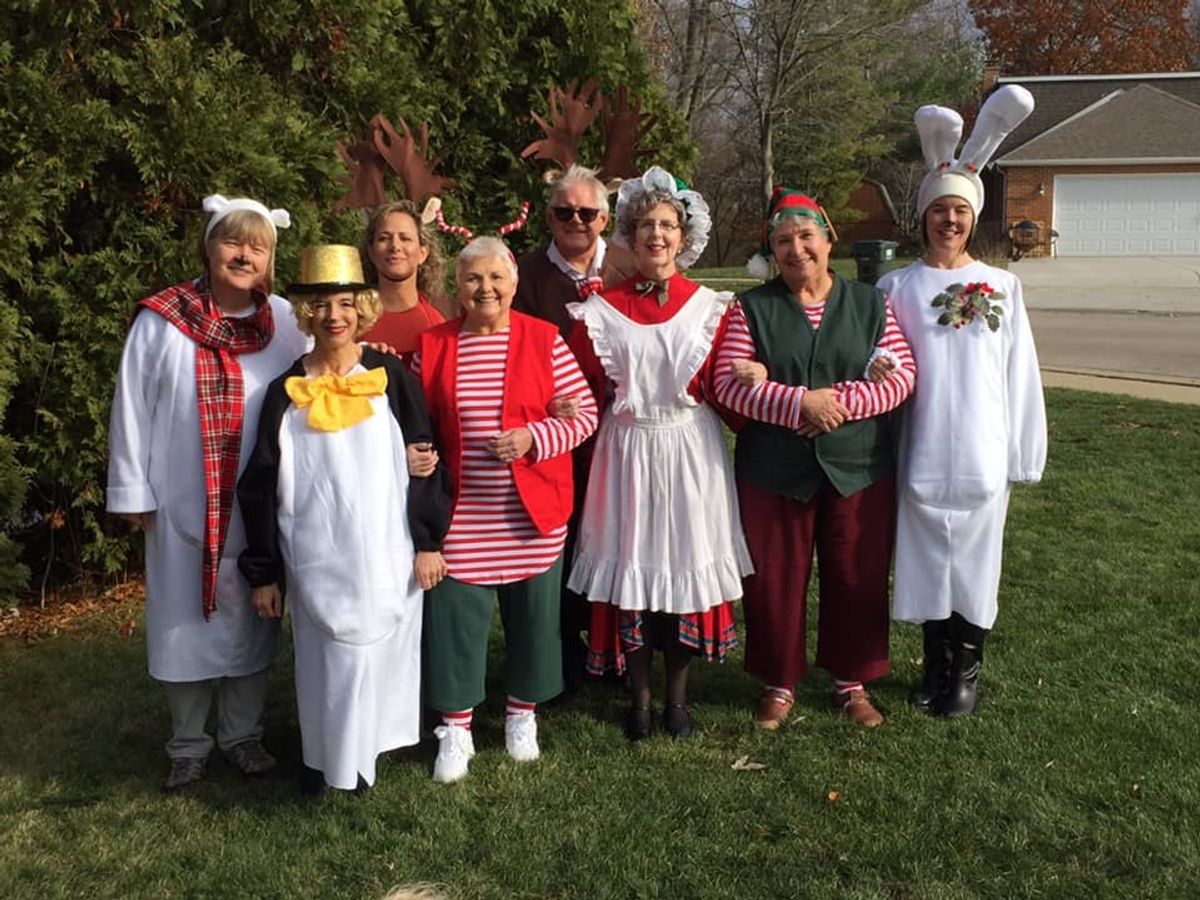 PHOTO CAST: 
(L - R) 
Julie Price - Tiny the Polar Bear; 
Madeline Franklin- Chenille the Penguin; 
Mary Oskroba - Ivy, the elf;
Susan Mulert - Sundra Tundra (Moose); 
Eileen Mitchell - Mrs. Claus; 
TR Frye - Donder Tundra (Moose); 
Sue Mrotek - Holly, the elf; 
Jennifer McHugh - Ruby the snow show rabbit. 
Photo courtesy of Fremont Street Theater Company 