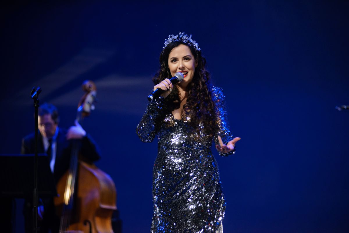 Elona Krasavtseva as Sarah Brightman Elona Krasavtseva as Sarah Brightman